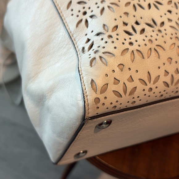 Coach F27391 Taylor eyelet shoulder bag leather cut out off-white eggshell EUC - Picture 12 of 17